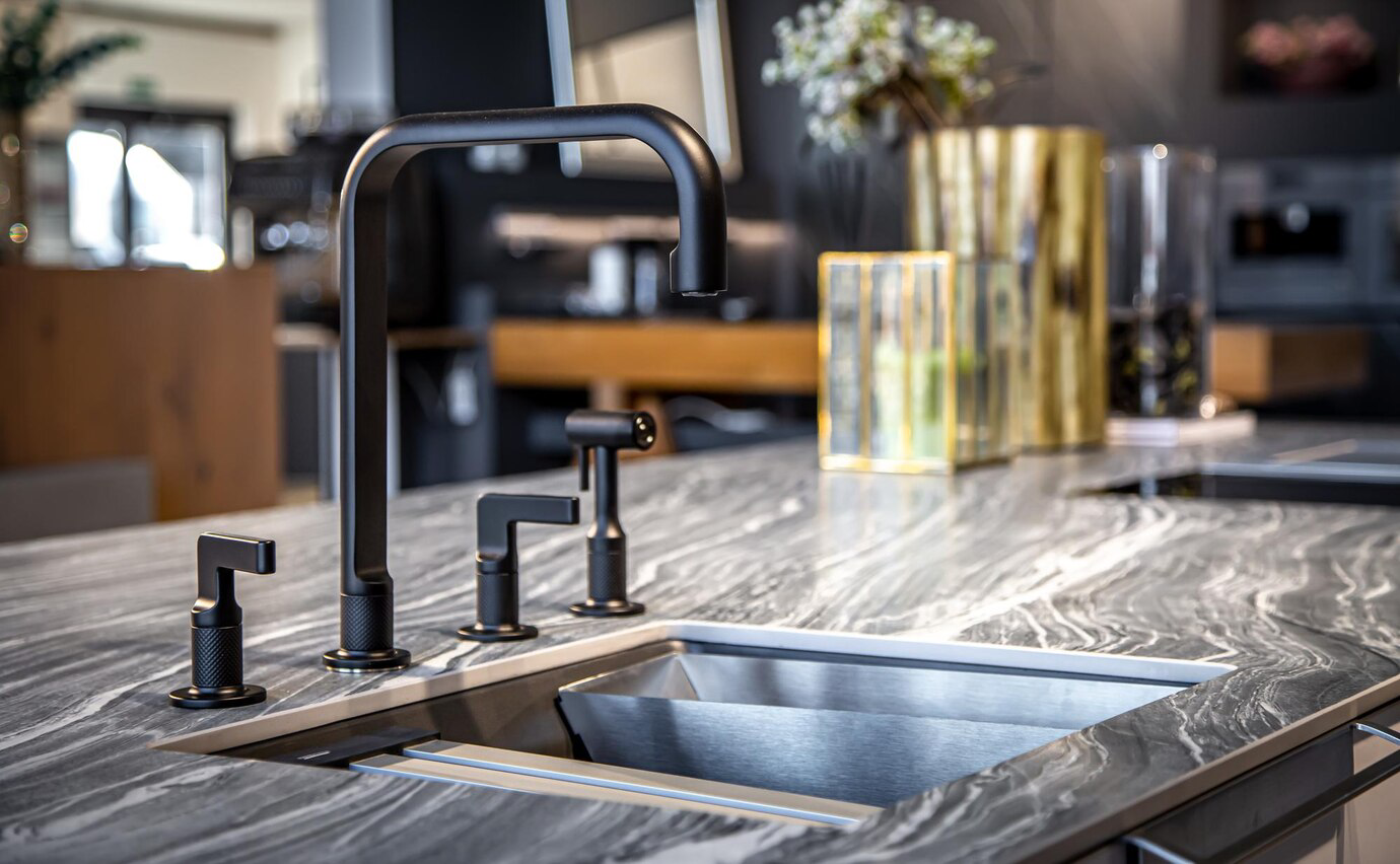 black-faucet-with-steel-sink-stylish-modern-kitchen_169016-20011 black-faucet-with-steel-sink-stylish-modern-kitchen_169016-20011