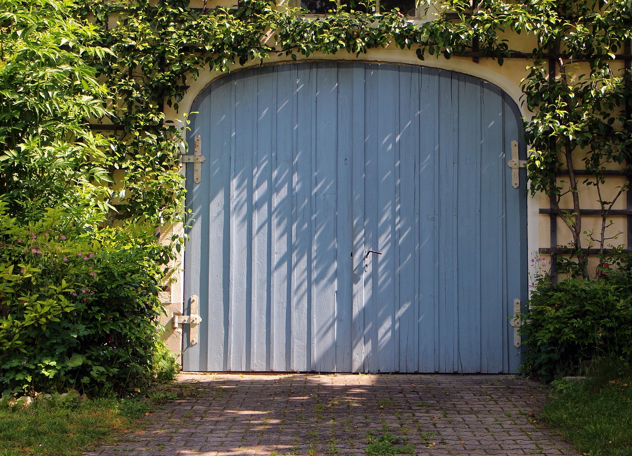 garage-355358_1280 garage-355358_1280
